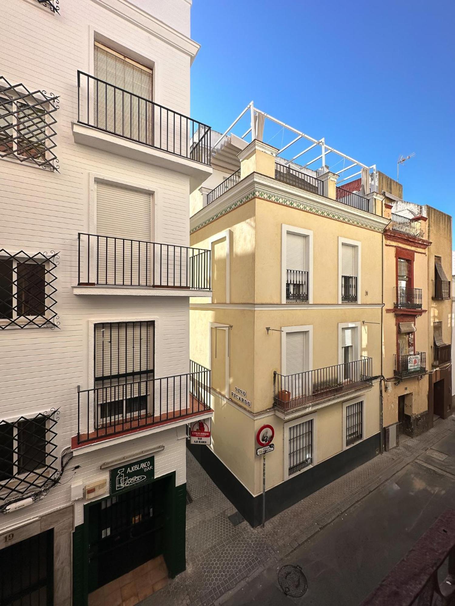 Appartement Cozy Budget 2br With Ac, 1 Bath, Private Parking Opt