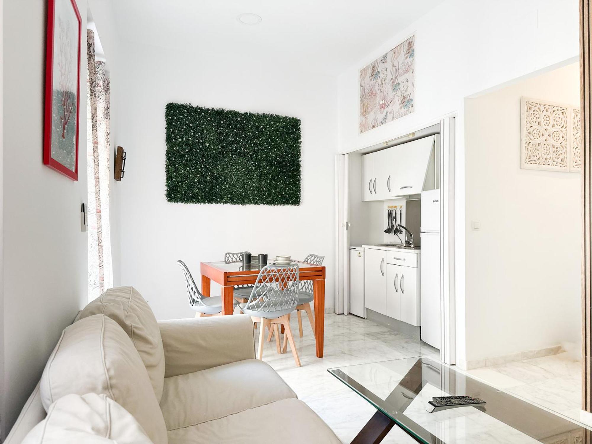 Appartement Cozy Budget 2br With Ac, 1 Bath, Private Parking Opt