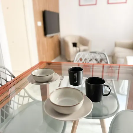 Central Cozy Budget 2Br Apt With Ac, 1 Bath, Private Parking Opt Sevilla Buitenkant foto